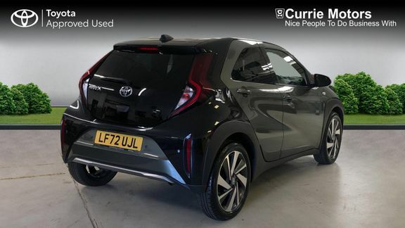Toyota Aygo X Exclusive Automatic LF72UJL Green #2