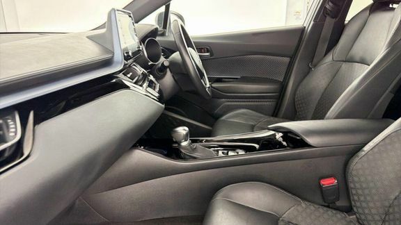 Toyota C-Hr Design 1.8 Leather BJ20EPD Silver #5
