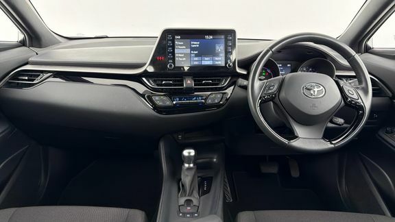 Toyota C-Hr Icon 1.8 Tech Pack KW23PCF White #6