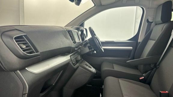 Toyota Proace Verso 50Kwh Shuttle Medium Mpv Mwb 9 Seat #6