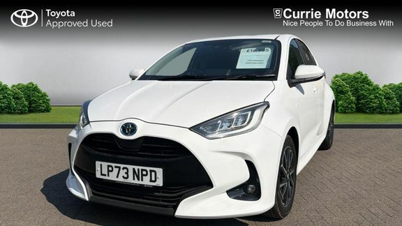 Toyota Yaris Design LP73NPD White #3