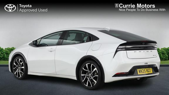 Toyota Prius Excel White #4