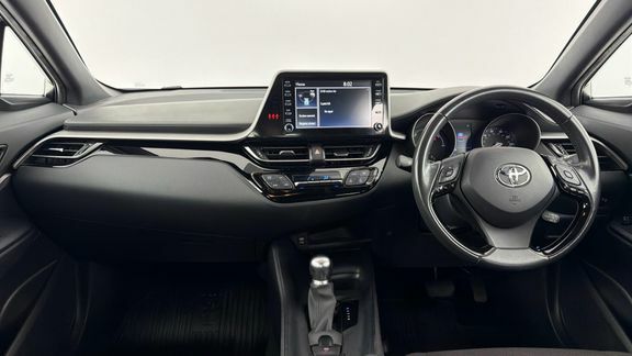 Toyota C-Hr Icon 1.8 White #6