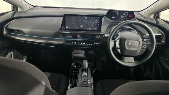 Toyota Prius Design Black #4