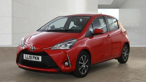 Toyota Yaris 1.5 Vvt-i Icon Tech Cvt Euro 6 Red #2