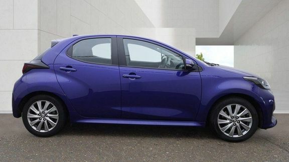 Toyota Yaris Icon Blue #5