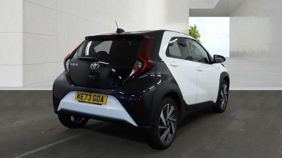 Toyota Aygo X Edge Parking Pack White #4