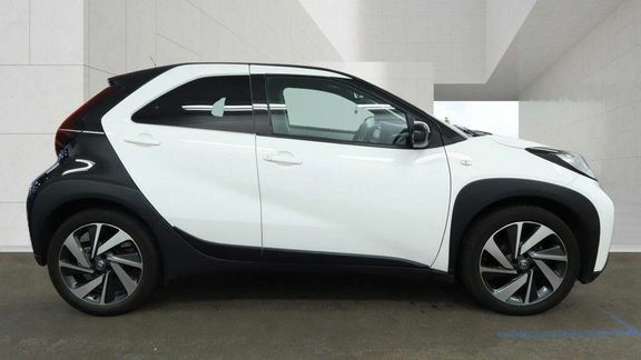 Toyota Aygo X Edge Parking Pack White #5