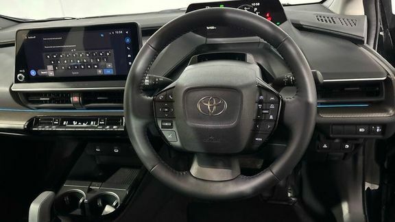 Toyota Prius Design Black #5