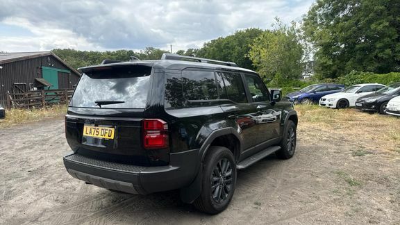 Toyota Land Cruiser Invincible 5 Seats Pan Roof Black #2