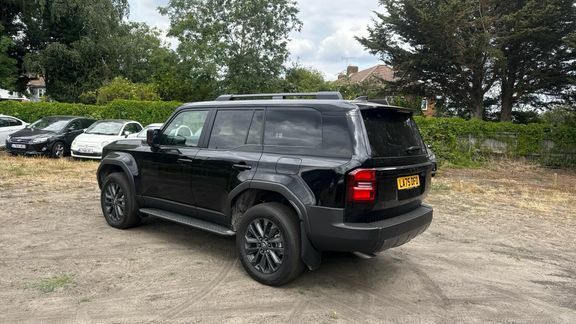 Toyota Land Cruiser Invincible 5 Seats Pan Roof Black #4
