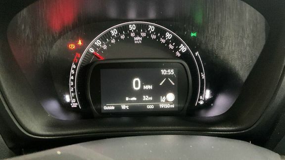 Toyota Aygo X Hatchback Green #12
