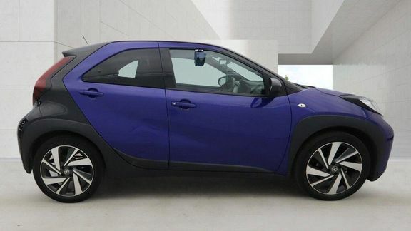 Toyota Aygo X Edge Manual Blue #5