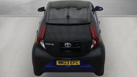 Toyota Aygo X Hatchback Green #8