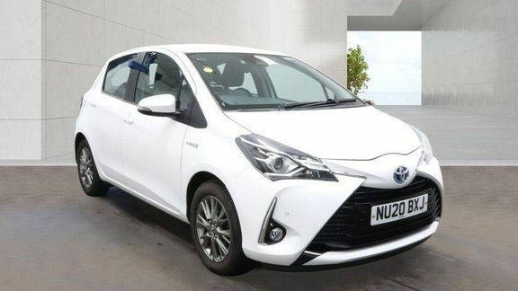 Toyota Yaris Icon 1.5 Hybrid White
