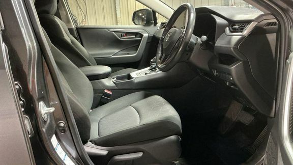 Toyota Rav 4 2.5L Excel White #9