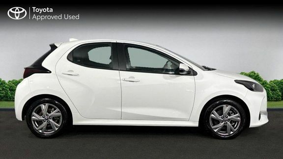 Toyota Yaris Design Green #15