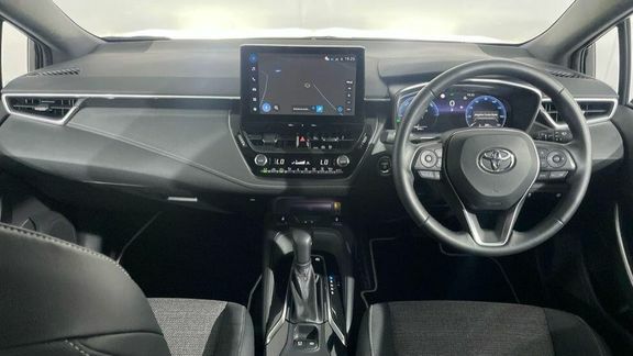 Toyota Corolla Design 1.8 Hb Black #4