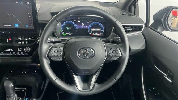 Toyota Corolla Design 1.8 Hb Black #5