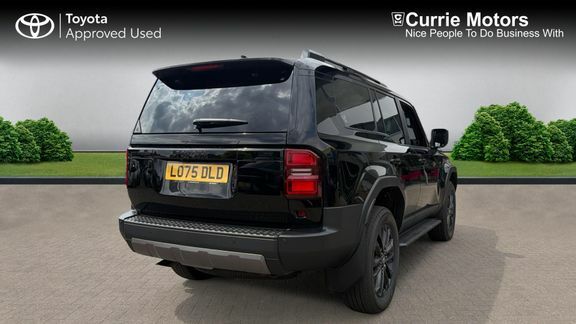 Toyota Land Cruiser Invincible 5 Seats Pan Roof Black #2