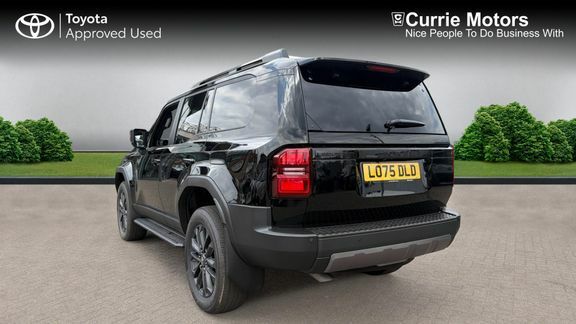 Toyota Land Cruiser Invincible 5 Seats Pan Roof Black #4