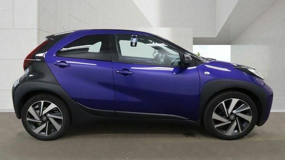 Toyota Aygo X Edge Manual Blue #5