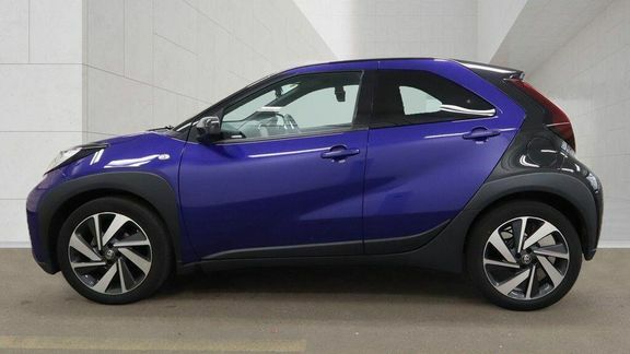 Toyota Aygo X Edge Manual Blue #6