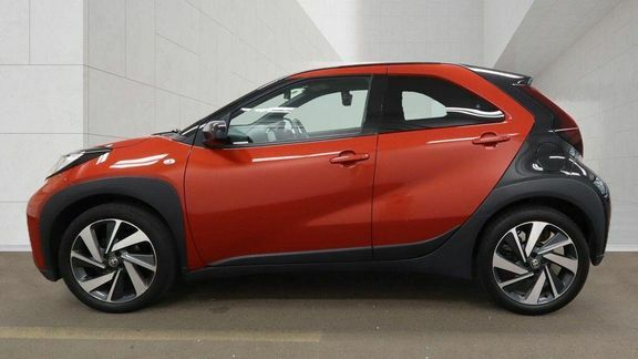 Toyota Aygo X Edge Parking Pack Red #6