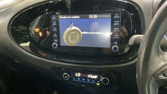 Toyota Aygo X Exclusive Green #13