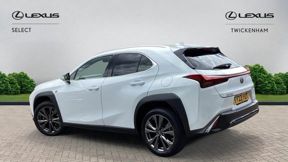 Lexus UX F Sport Design White #2