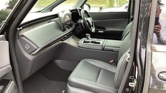 Lexus LM 350H Awd 4 Seat Takumi Black #6