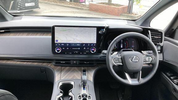 Lexus LM 350H Takumi Silver #7