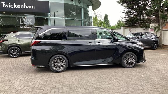 Lexus LM 350H Takumi Silver #23