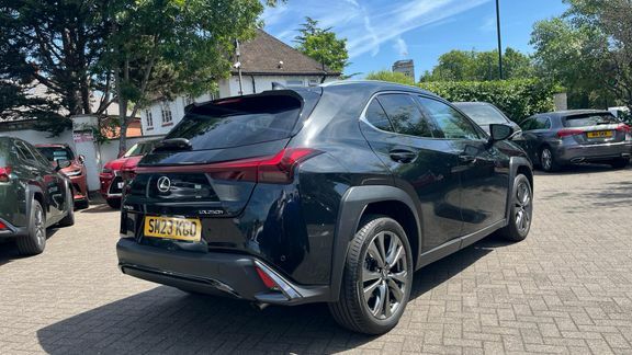 Lexus UX Ux 250H 4X2 Cvt Silver #25