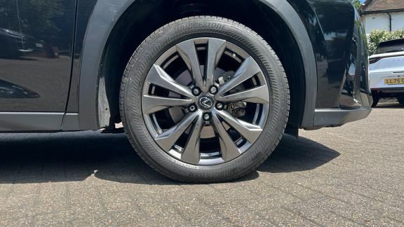 Lexus UX Ux 250H 4X2 Cvt Silver #23