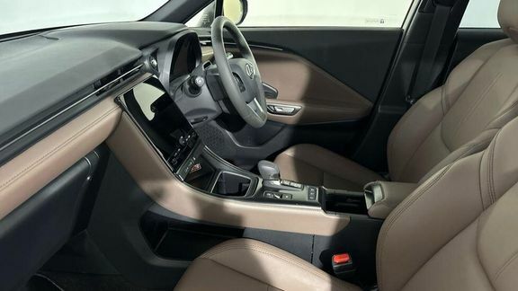 Lexus LBX Premium Black #6
