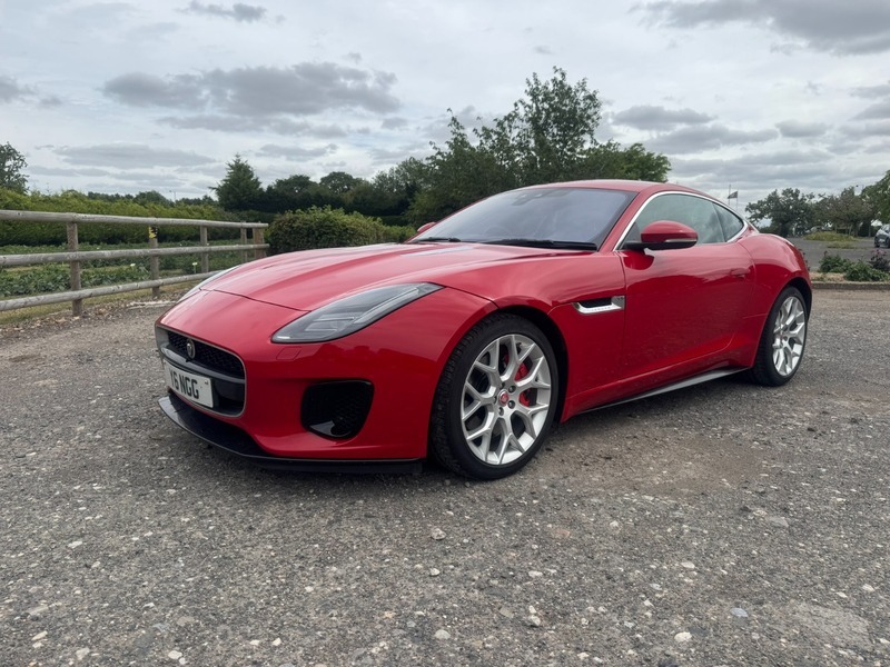 Jaguar F-Type 2.0I Gpf R-dynamic Red
