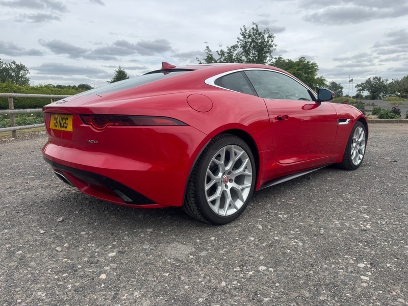 Jaguar F-Type 2.0I Gpf R-dynamic Red #4