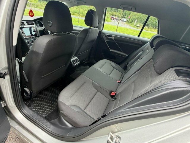 Volkswagen Golf Tdi Se Nav Hatchback SF18ZRT Silver #5