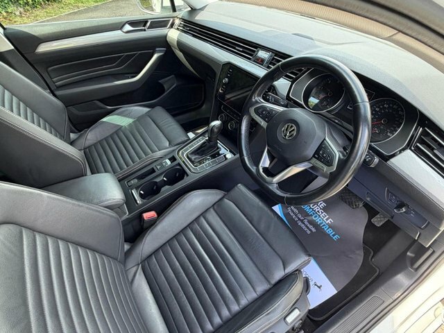 Volkswagen Passat Tdi Evo Sel Saloon VA69CJJ White #5