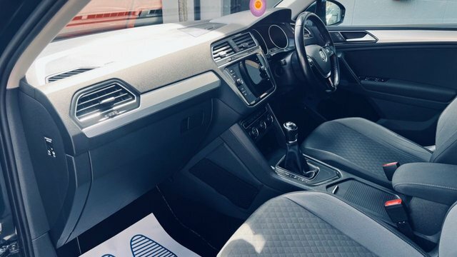 Volkswagen Tiguan Tdi Se Navigation Suv Green #6