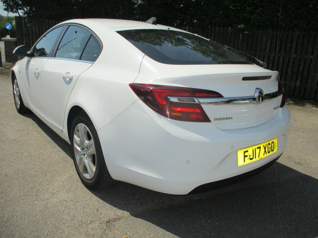 Vauxhall Insignia 2017 67 2.0 White #7