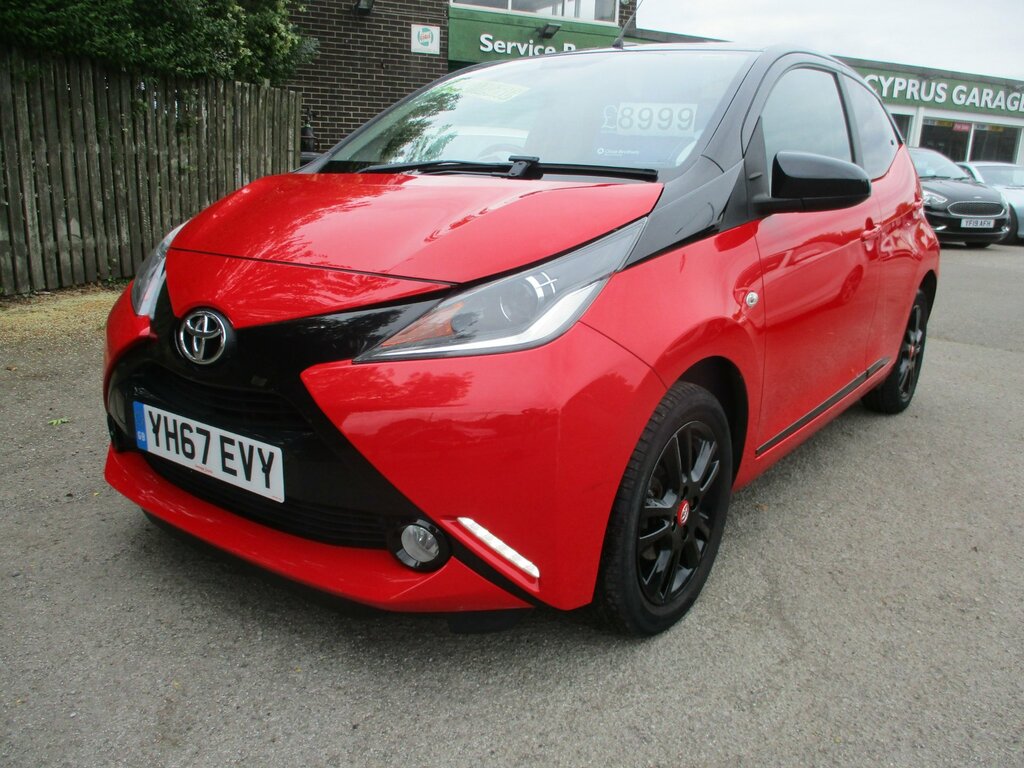 Toyota Aygo 1.0 Vvt-i X-cite 4 Red Bi-tone Hatchback Petro YH67EVY Red #3
