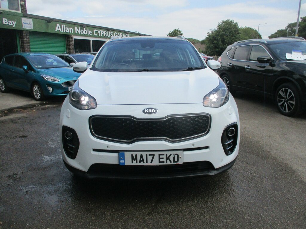 Kia Sportage 2.0 Crdi Kx-4 Suv Awd Euro 6 182 MA17EKD White #2