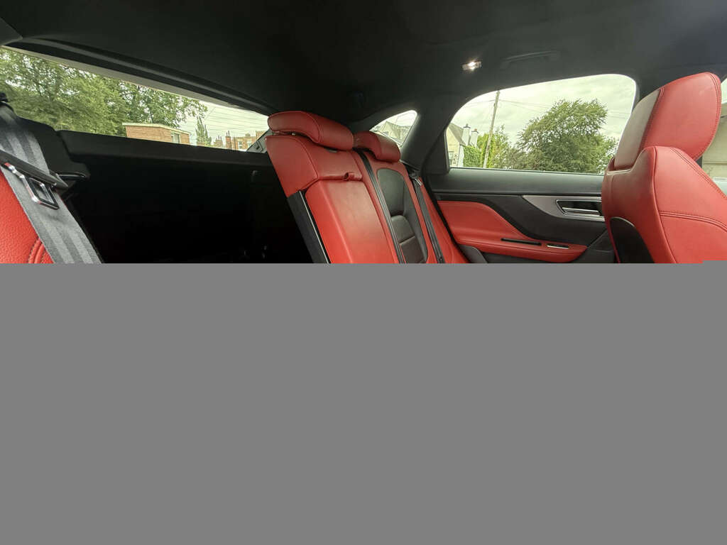 Jaguar F-Pace 3.0 F-pace V6 S Awd D 4Wd Grey #4