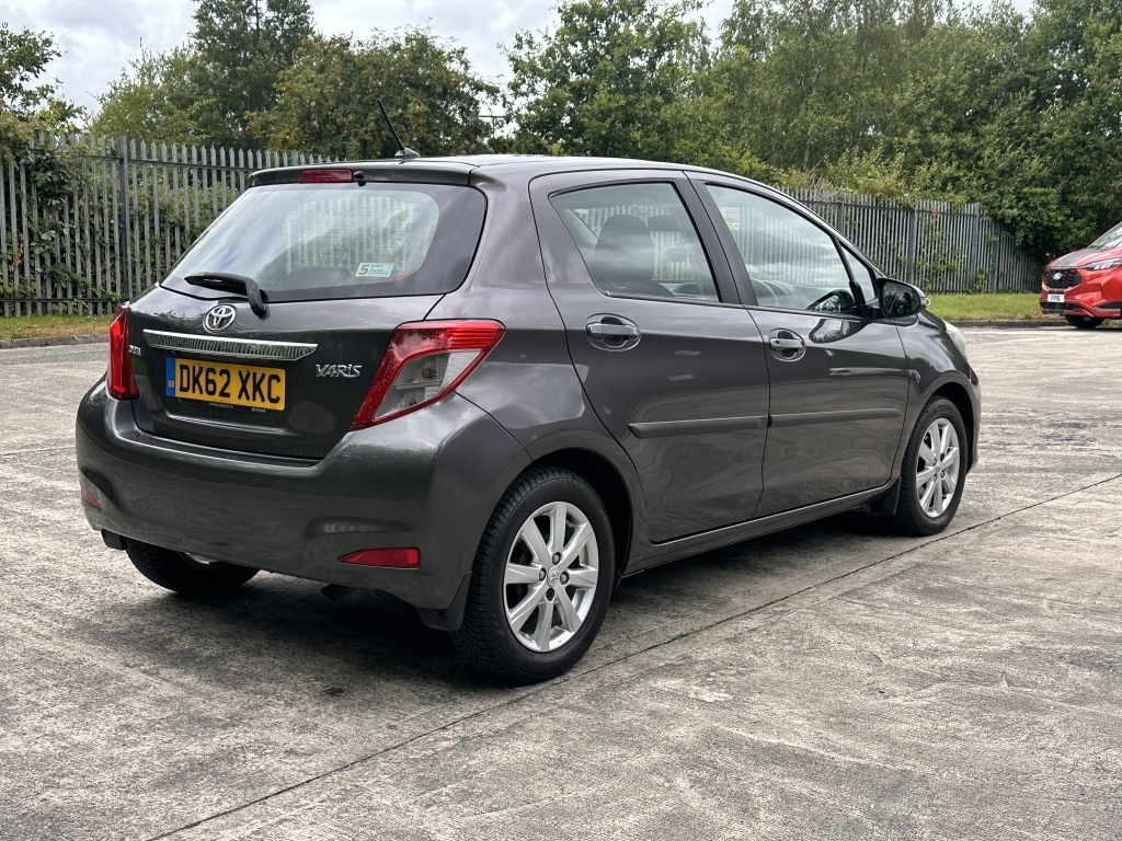 Toyota Yaris 1.3 Vvt-i Tr DK62XKC Grey #5