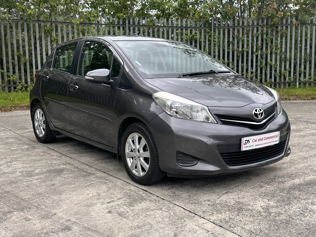 Toyota Yaris 1.3 Vvt-i Tr DK62XKC Grey #3