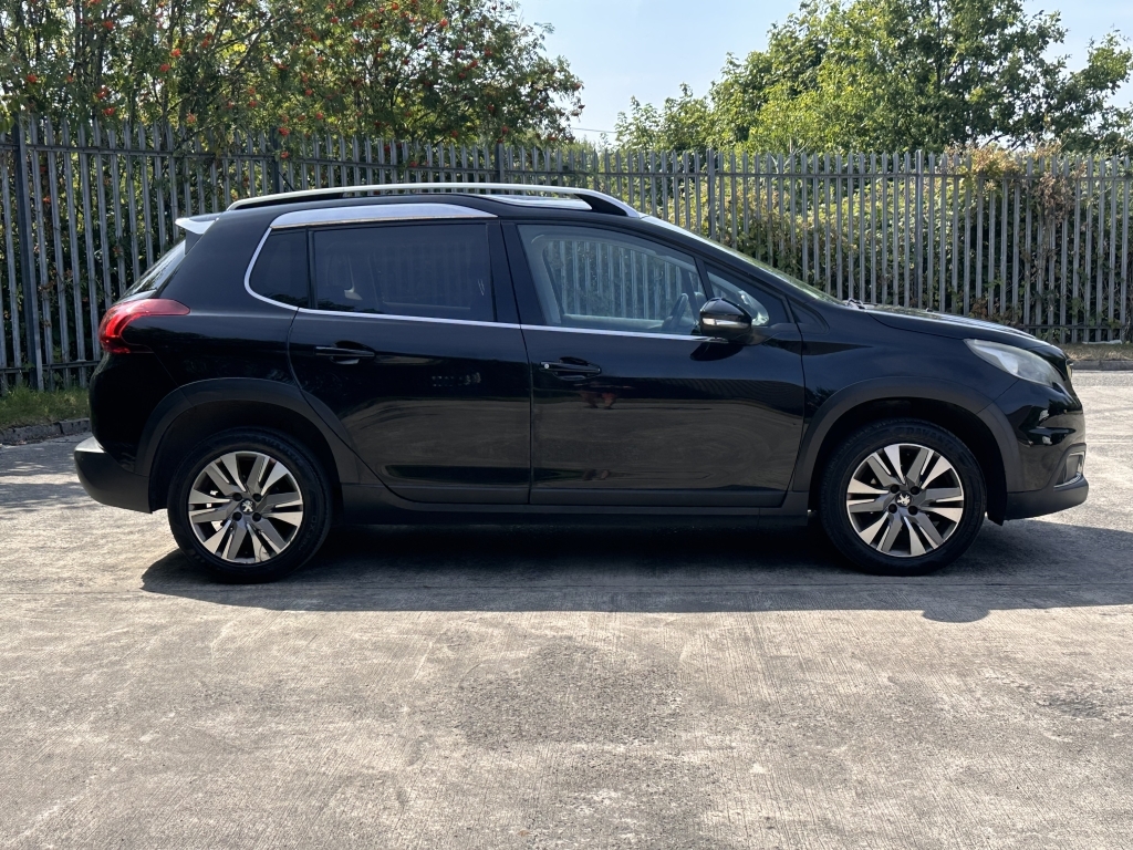 Peugeot 2008 1.6 Blue Hdi S S Allure ST17JYF Black #4