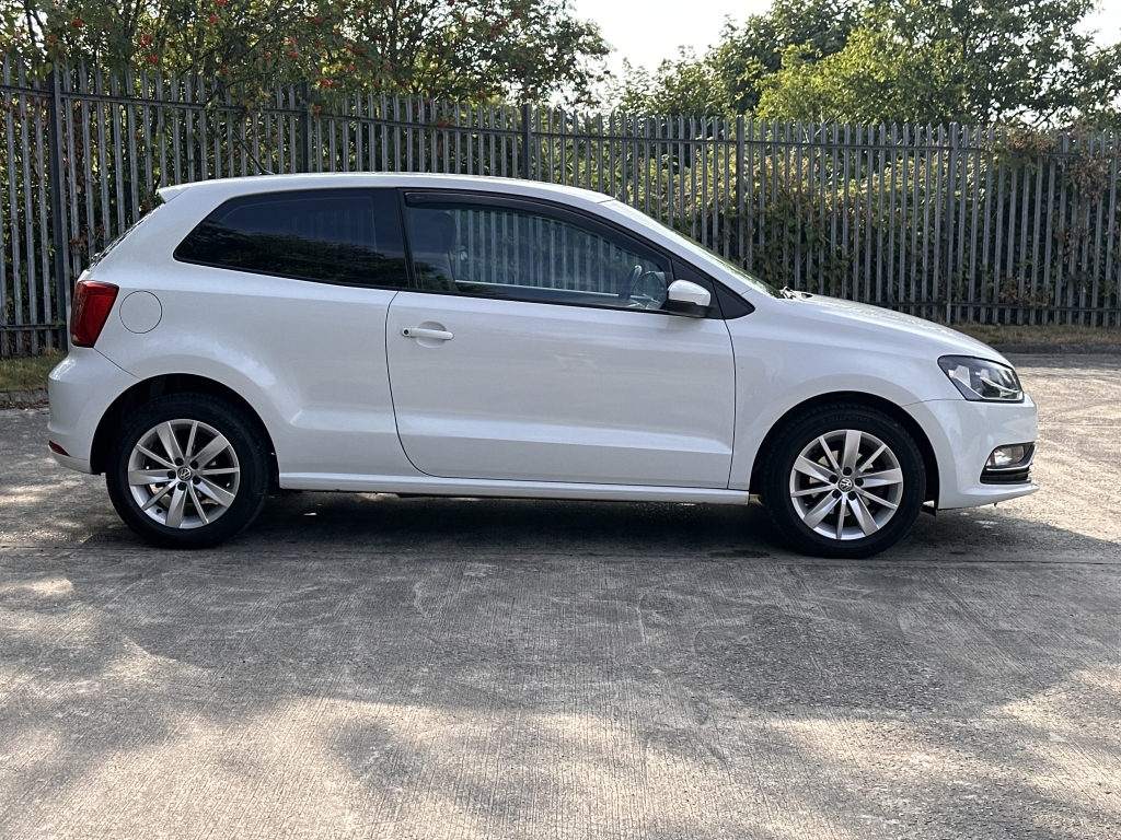 Volkswagen Polo 1.2 Se Tsi White #4