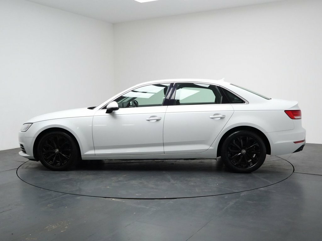 Audi A4 2L Se YF17SOJ White #6